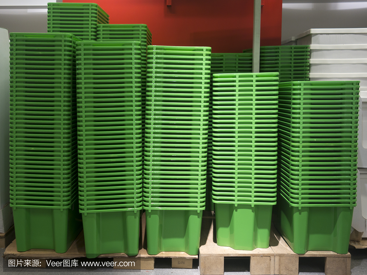 绿色塑料盒子的堆叠